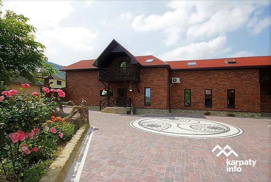 Hammam Spa Villa DAROSO Kosiv Esterno foto